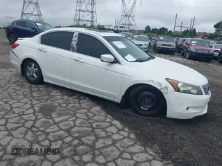 2008 Honda Accord EX-L z VIN 1HGCP36868A027119, wystawiony jako IAAI lot #42418153 z przebiegiem 145 594 mil mil oraz . Historia ofert i sprzedaży dostępna na DreamBid. Obrazek 1.