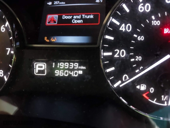2013 Nissan Altima 3.5 SL with VIN 1N4BL3AP0DN471979, listed as a IAAI auction lot 41326964 with 119,939 mi miles. Bid and sale history available at carsss.com. Image 15.