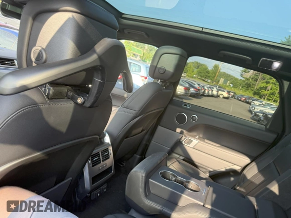 2020 Land Rover Range Rover Sport SE with VIN SALWG2SU4LA728803, listed as a Copart auction lot 65455775 with 59,701 mi miles and Clean title. Bid and sale history available at DreamBid. Image 9.