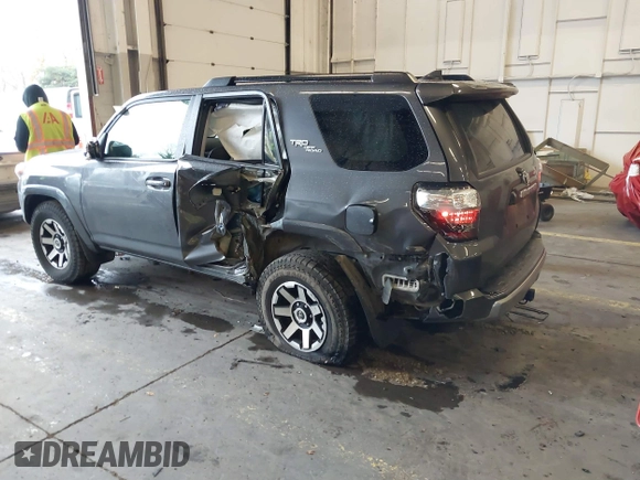 2022 Toyota 4Runner TRD Off Road Premium with VIN JTERU5JR8N6024617, listed as a IAAI auction lot 41120404 with 53,431 mi miles and . Bid and sale history available at DreamBid. Image 3.
