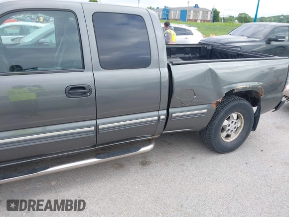 2001 Chevrolet Silverado 1500 LS with VIN 1GCEK19V21Z229300, listed as a IAAI auction lot 42180841 with 282,099 mi miles. Bid and sale history available at carsss.com. Image 6.