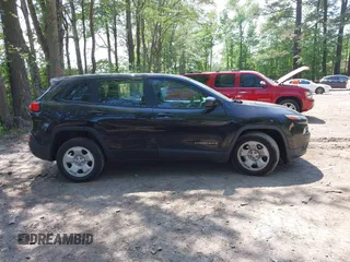 2015 Jeep Cherokee Sport z VIN 1C4PJLAB8FW547813, wystawiony jako IAAI lot #42150186 z przebiegiem 128 121 mil mil oraz . Historia ofert i sprzedaży dostępna na DreamBid. Obrazek 13.
