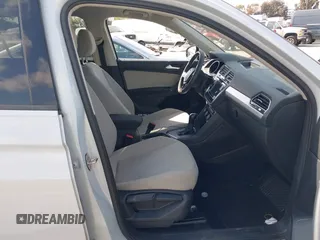 2019 Volkswagen Tiguan S z VIN 3VV1B7AX0KM062437, wystawiony jako IAAI lot #41906720 z przebiegiem 45 157 mil mil oraz . Historia ofert i sprzedaży dostępna na DreamBid. Obrazek 5.