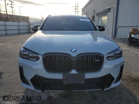 2024 BMW X4 M40i z VIN 5UX43DT03R9X53900, wystawiony jako Copart lot #87204324 z przebiegiem 8 410 mil mil oraz Szkoda całkowita • Salvage title. Historia ofert i sprzedaży dostępna na DreamBid. Obrazek 5.