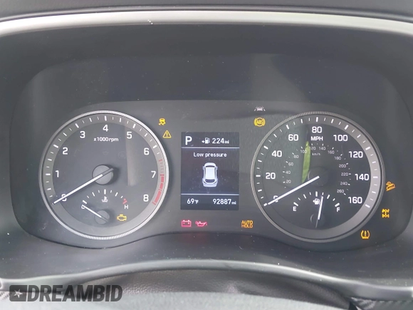 2019 Hyundai Tucson Value with VIN KM8J3CA46KU962082, listed as a IAAI auction lot 42160288 with 92,887 mi miles and . Bid and sale history available at DreamBid. Image 7.