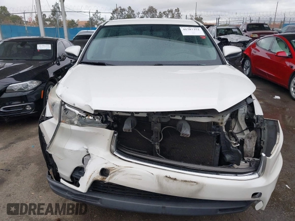 2016 Toyota Highlander LE Plus z VIN 5TDZKRFH7GS171063, wystawiony jako IAAI lot #41787351 z przebiegiem 67 779 mil mil oraz . Historia ofert i sprzedaży dostępna na DreamBid. Obrazek 13.