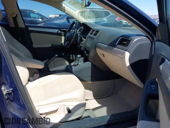 2013 Volkswagen Jetta SE with VIN 3VWDP7AJ3DM444759, listed as a IAAI auction lot 42576013 with 184,450 mi miles and . Bid and sale history available at DreamBid. Image 5.