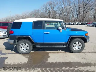 2007 Toyota FJ Cruiser with VIN JTEBU11F670092954, listed as a IAAI auction lot 41771022 with 200,569 mi miles. Bid and sale history available at carsss.com. Image 13.