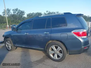 2013 Toyota Highlander Limited with VIN 5TDYK3EH2DS122634, listed as a IAAI auction lot 40491413 with 230,275 mi miles. Bid and sale history available at carsss.com. Image 14.