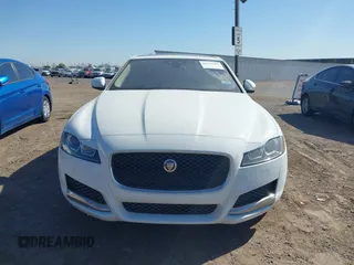 2018 Jaguar XF 25t Premium with VIN SAJBD4FX9JCY58089, listed as a IAAI auction lot 42131905 with 108,091 mi miles and . Bid and sale history available at DreamBid. Image 12.
