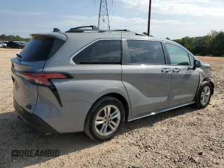 2022 Toyota Sienna XLE Woodland Edition with VIN 5TDASKFC5NS042826, listed as a Copart auction lot 68443544 with 37,948 mi miles and Salvage Title. Bid and sale history available at carsss.com. Image 3.