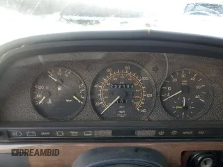 1987 Mercedes-Benz 300 with VIN WDBCB2503HA326913, listed as a Copart auction lot 45600005 with 232,194 mi miles and Clean Title. Bid and sale history available at DreamBid. Image 9.