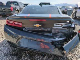 2017 Chevrolet Camaro 2LT z VIN 1G1FC1RS4H0110131, wystawiony jako Copart lot #52154175 z przebiegiem 95 384 mil mil oraz Szkoda całkowita • Salvage title. Historia ofert i sprzedaży dostępna na DreamBid. Obrazek 6.
