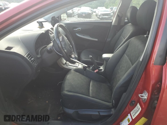 2010 Toyota Corolla z VIN 1NXBU4EE0AZ240941, wystawiony jako Copart lot #62828135 z przebiegiem 205 951 mil mil oraz Szkoda całkowita • Salvage title. Historia ofert i sprzedaży dostępna na DreamBid. Obrazek 7.