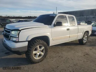 2006 Chevrolet Silverado 1500 LT2 with VIN 1GCEK19B36Z233272, listed as a Copart auction lot 82434244 with 182,974 mi miles and Salvage Title. Bid and sale history available at carsss.com. Image 1.