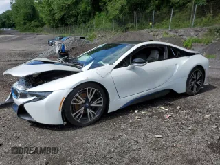 2015 BMW i8 z VIN WBY2Z2C5XFV674460, wystawiony jako Copart lot #55631224 z przebiegiem Nie podano mil oraz Szkoda całkowita • Salvage title. Historia ofert i sprzedaży dostępna na DreamBid. Obrazek 1.