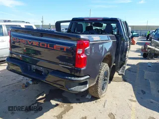 2022 Chevrolet Silverado 1500 Custom Trail Boss with VIN 3GCPDCEK9NG608262, listed as a IAAI auction lot 41317046 with 1 mi miles. Bid and sale history available at carsss.com. Image 4.