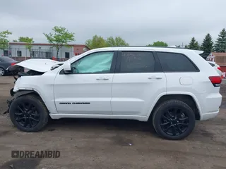 2018 Jeep Grand Cherokee Altitude with VIN 1C4RJFAG1JC202820, listed as a IAAI auction lot 42257958 with 86,117 mi miles and . Bid and sale history available at DreamBid. Image 14.