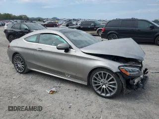 2019 Mercedes-Benz C 300 z VIN WDDWJ8DB3KF800735, wystawiony jako Copart lot #53254775 z przebiegiem 29 646 mil mil oraz Szkoda całkowita • Salvage title. Historia ofert i sprzedaży dostępna na DreamBid. Obrazek 4.
