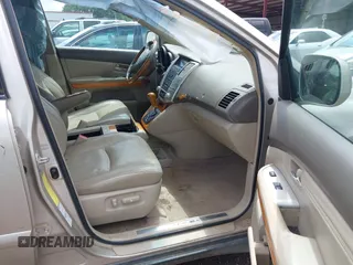 2005 Lexus RX 330 z VIN 2T2HA31U05C085370, wystawiony jako IAAI lot #42512890 z przebiegiem Nie podano mil oraz . Historia ofert i sprzedaży dostępna na DreamBid. Obrazek 5.