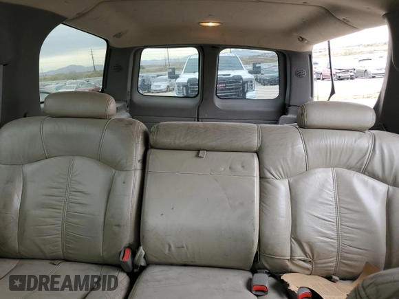 2002 Chevrolet Suburban LT with VIN 1GNFK16Z62J301344, listed as a Copart auction lot 86625244 with 271,596 mi miles and Salvage title. Bid and sale history available at DreamBid. Image 10.