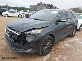 2019 Kia Sorento L with VIN 5XYPG4A31KG603188, listed as a IAAI auction lot 41314808 with 83,925 mi miles. Bid and sale history available at carsss.com. Image 17.