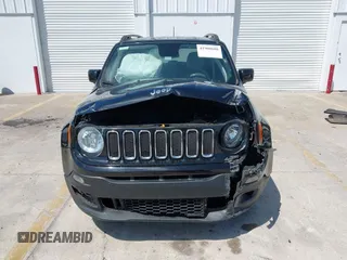 2018 Jeep Renegade Latitude with VIN ZACCJABB7JPH06179, listed as a IAAI auction lot 41900688 with 115,277 mi miles. Bid and sale history available at carsss.com. Image 12.