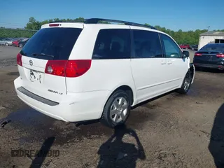 2010 Toyota Sienna CE z VIN 5TDKK4CCXAS316407, wystawiony jako IAAI lot #42300519 z przebiegiem 282 196 mil mil oraz . Historia ofert i sprzedaży dostępna na DreamBid. Obrazek 4.