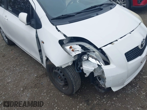 2008 Toyota Yaris with VIN JTDJT923885184786, listed as a IAAI auction lot 41909769 with 94,547 mi miles and . Bid and sale history available at carsss.com. Image 6.