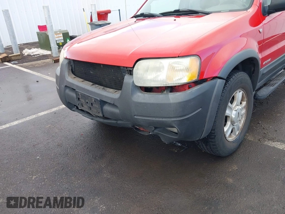 2002 Ford Escape XLT Choice with VIN 1FMCU04122KD84869, listed as a IAAI auction lot 41797569 with 181,346 mi miles. Bid and sale history available at carsss.com. Image 6.