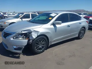 2013 Nissan Altima SV with VIN 1N4AL3AP9DN586463, listed as a IAAI auction lot 42099334 with 181,364 mi miles and . Bid and sale history available at carsss.com. Image 6.