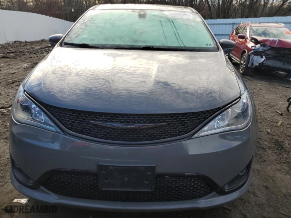 2020 Chrysler Pacifica Touring with VIN 2C4RC1FG2LR270043, listed as a Copart auction lot 86690394 with 63,353 mi miles and Salvage Title. Bid and sale history available at carsss.com. Image 5.
