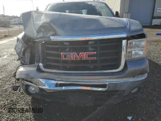 2008 GMC Sierra 2500HD SLT z VIN 1GTHK29618E181379, wystawiony jako Copart lot #78244454 z przebiegiem 161 846 mil mil oraz Szkoda całkowita • Salvage title. Historia ofert i sprzedaży dostępna na DreamBid. Obrazek 13.