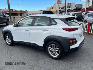 2019 Hyundai Kona SE with VIN KM8K12AA9KU266794, listed as a Copart auction lot 43103713 with 84,156 mi miles. Bid and sale history available at carsss.com. Image 3.