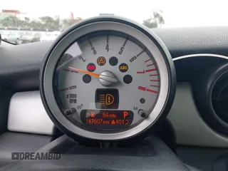 2010 MINI Hardtop with VIN WMWMF3C58ATZ60995, listed as a IAAI auction lot 42454882 with 147,607 mi miles and . Bid and sale history available at DreamBid. Image 7.