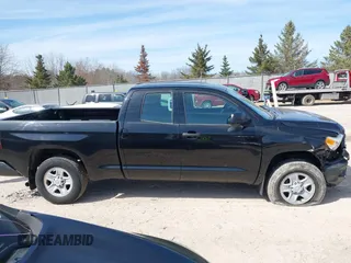 2017 Toyota Tundra SR с VIN 5TFUM5F13HX070078, выставлен на аукционе IAAI как лот 42050673 с пробегом 71 522 миль миль и . История ставок и продаж доступна на DreamBid. Изображение 14.