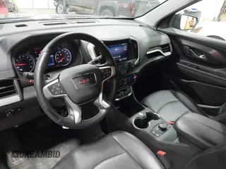 2024 GMC Terrain SLT z VIN 3GKALVEGXRL338413, wystawiony jako IAAI lot #42592625 z przebiegiem 31 104 mil mil oraz . Historia ofert i sprzedaży dostępna na DreamBid. Obrazek 19.