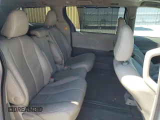 2013 Toyota Sienna XLE AAS с VIN 5TDYK3DC8DS391355, выставлен на аукционе Copart как лот 59232155 с пробегом 230 999 миль миль и Списание • Salvage title. История ставок и продаж доступна на DreamBid. Изображение 11.