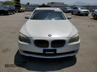 2011 BMW 7 Series 740Li z VIN WBAKB4C57BC574160, wystawiony jako Copart lot #62334395 z przebiegiem 138 771 mil mil oraz Czysty tytuł • Clean title. Historia ofert i sprzedaży dostępna na DreamBid. Obrazek 5.