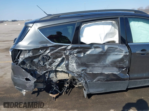 2018 Ford Escape SE z VIN 1FMCU9GD6JUD55937, wystawiony jako IAAI lot #41898592 z przebiegiem 37 800 mil mil oraz . Historia ofert i sprzedaży dostępna na DreamBid. Obrazek 6.