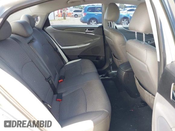 2012 Hyundai Sonata Limited z VIN 5NPEC4AC5CH370901, wystawiony jako IAAI lot #42369650 z przebiegiem 210 863 mil mil oraz . Historia ofert i sprzedaży dostępna na DreamBid. Obrazek 8.