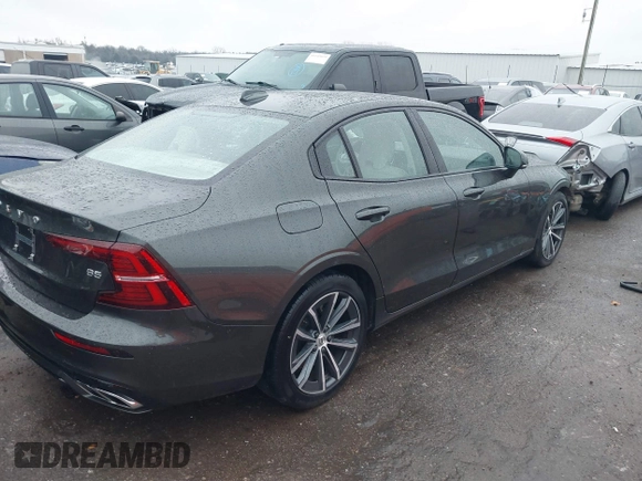 2022 Volvo S60 Momentum with VIN 7JRL12FZXNG178042, listed as a IAAI auction lot 41174675 with 19,947 mi miles. Bid and sale history available at carsss.com. Image 4.