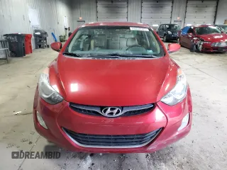 2013 Hyundai Elantra GLS z VIN KMHDH4AE0DU864391, wystawiony jako Copart lot #46890505 z przebiegiem 87 186 mil mil oraz Czysty tytuł • Clean title. Historia ofert i sprzedaży dostępna na DreamBid. Obrazek 5.