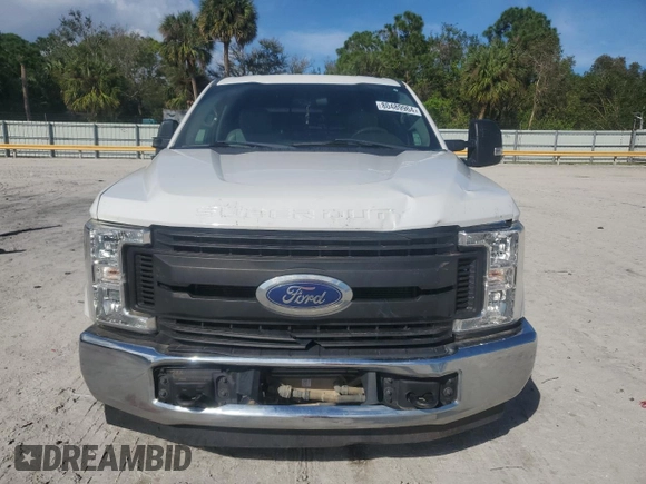 2018 Ford F-350 XL with VIN 1FT7W3AT3JEC82520, listed as a Copart auction lot 80489964 with 157,776 mi miles and Clean Title. Bid and sale history available at DreamBid. Image 5.