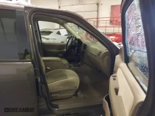 2005 Ford Explorer XLT with VIN 1FMZU73K15UB41446, listed as a IAAI auction lot 41575617 with 167,377 mi miles. Bid and sale history available at carsss.com. Image 5.