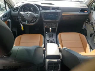 2019 Volkswagen Tiguan SE with VIN 3VV2B7AXXKM101524, listed as a Copart auction lot 49602425 with 55,534 mi miles and Salvage Title. Bid and sale history available at carsss.com. Image 8.