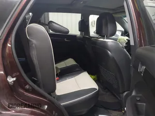 2013 Kia Sorento SX with VIN 5XYKW4A25DG331591, listed as a IAAI auction lot 41878760 with 1 mi miles. Bid and sale history available at carsss.com. Image 8.