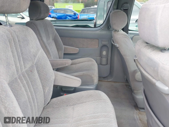 2003 Toyota Sienna CE with VIN 4T3ZF19C93U551570, listed as a IAAI auction lot 40961703 with 285,644 mi miles. Bid and sale history available at carsss.com. Image 8.