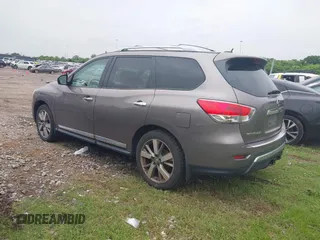2014 Nissan Pathfinder SL with VIN 5N1AR2MM5EC642847, listed as a IAAI auction lot 42186822 with 237,438 mi miles. Bid and sale history available at carsss.com. Image 3.