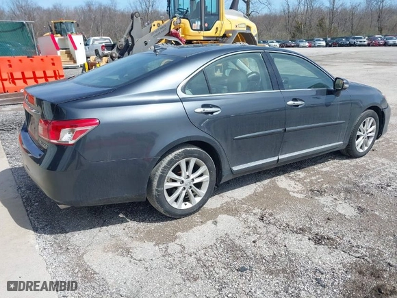 2010 Lexus ES 350 with VIN JTHBK1EG6A2395546, listed as a IAAI auction lot 41856144 with 208,876 mi miles. Bid and sale history available at carsss.com. Image 4.